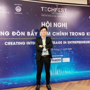 Hoàng Phi Long